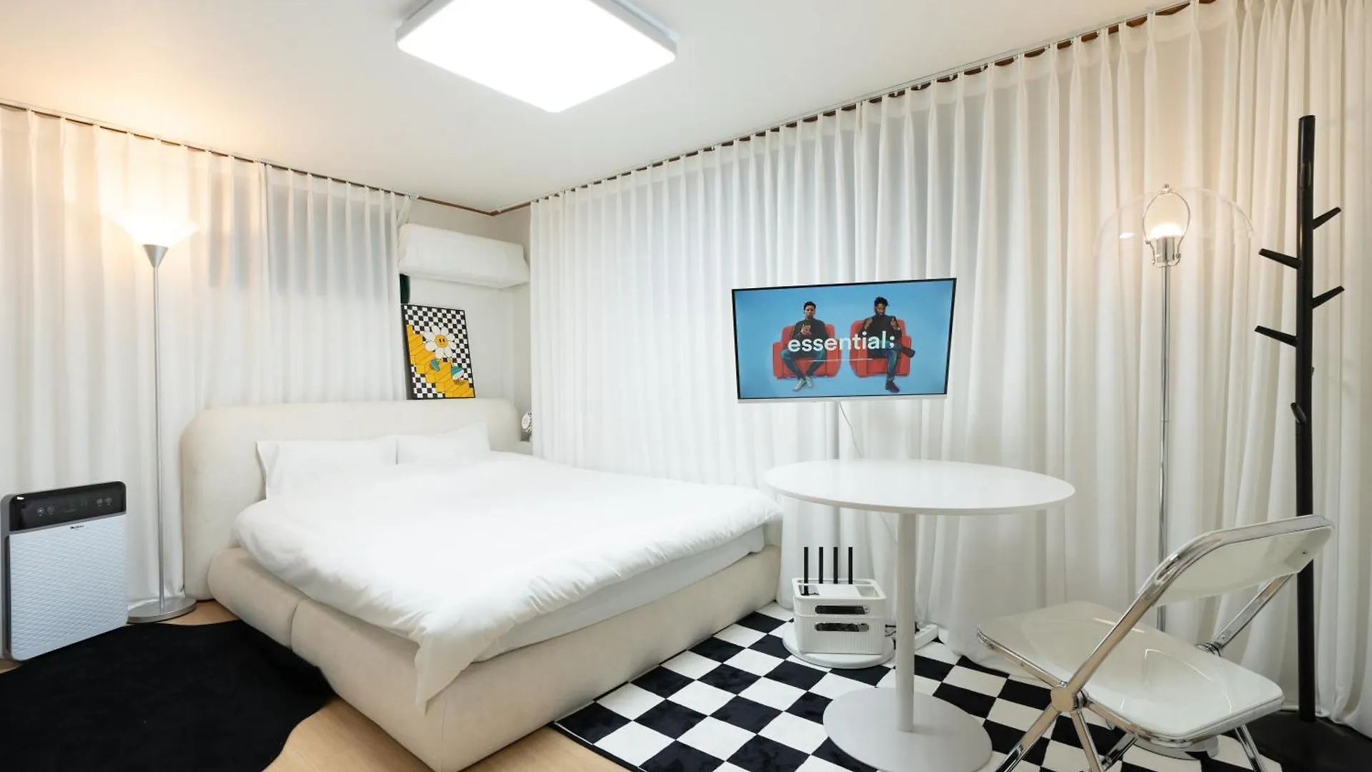 Near Hongdae Station, 30Sec On Foot Vila Seul